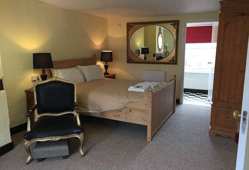 Семейный Номер, Longs Hotel & Inn