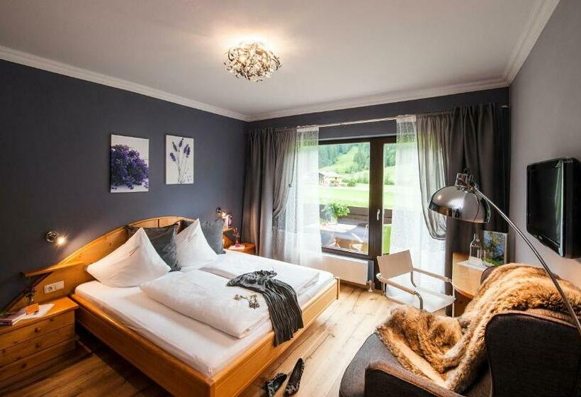 Номер Стандарт, Lärchenhof