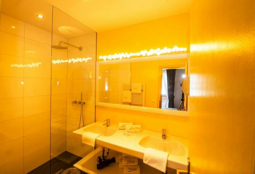 Полулюкс, Lärchenhof