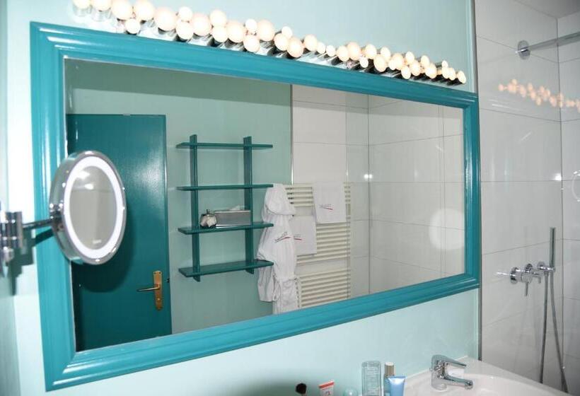 Полулюкс, Lärchenhof