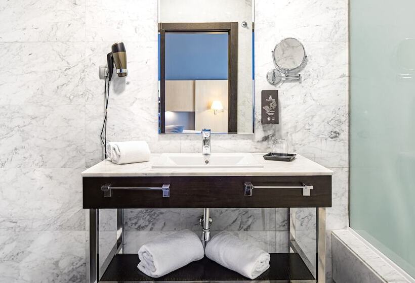 اتاق اجرایی, Nuevo Boston