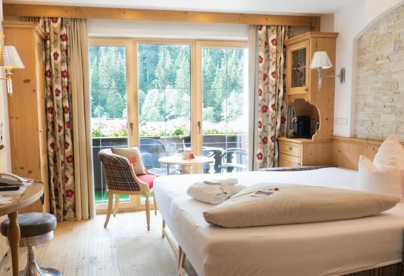 标准单人间, Platzer Superior