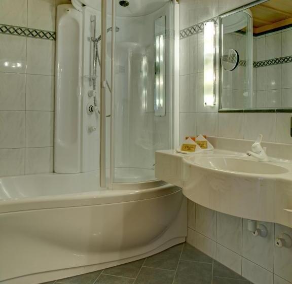 高级大房间, Platzer Superior