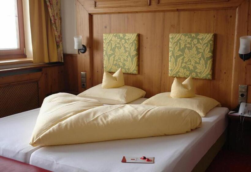 豪华房间, Platzer Superior