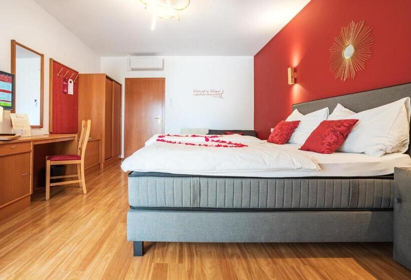 غرفة قياسية مزوَّدة بشُرفة, Das Blaufränkisch Weinhotel & Restaurant