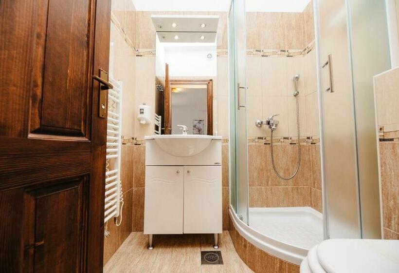 غرفة قياسية مزوَّدة بشُرفة, Villa Diana