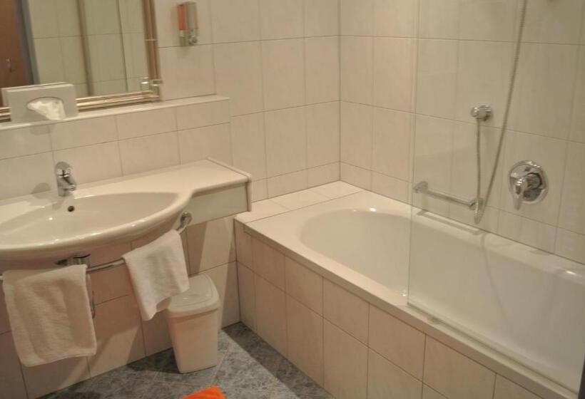Полулюкс, Landhotel Stofflerwirt