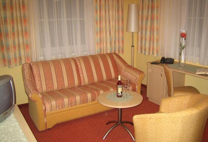 جناح, Landhotel Stofflerwirt