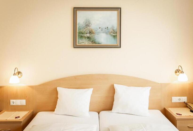 غرفة قياسية رباعية, Landhotel Stofflerwirt