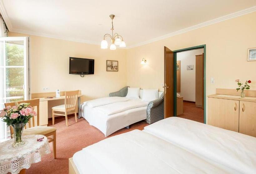 Четырехместный Номер Стандарт, Landhotel Stofflerwirt