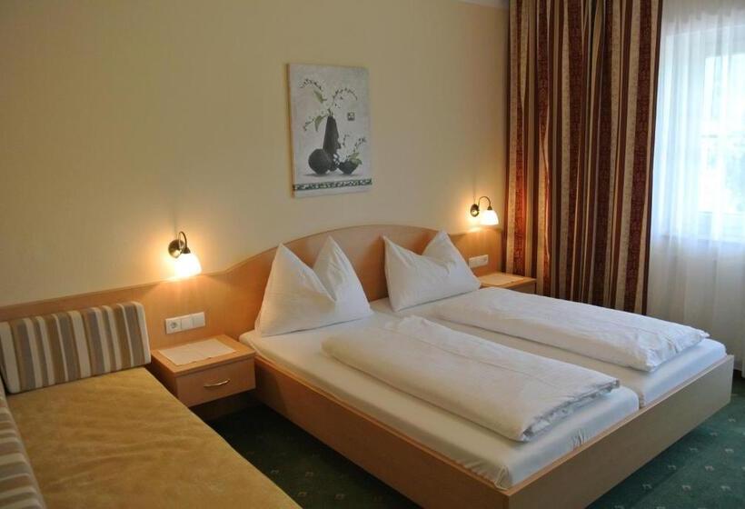 غرفة قياسية ثلاثية, Landhotel Stofflerwirt