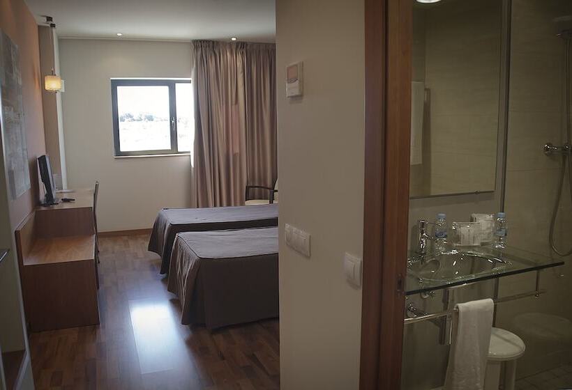 اتاق استاندارد, As Torrent