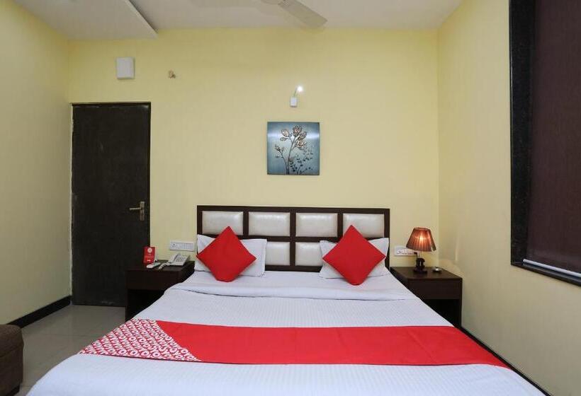 غرفة كلاسيكية ثلاثية, Oyo 2660  Radhe Inn