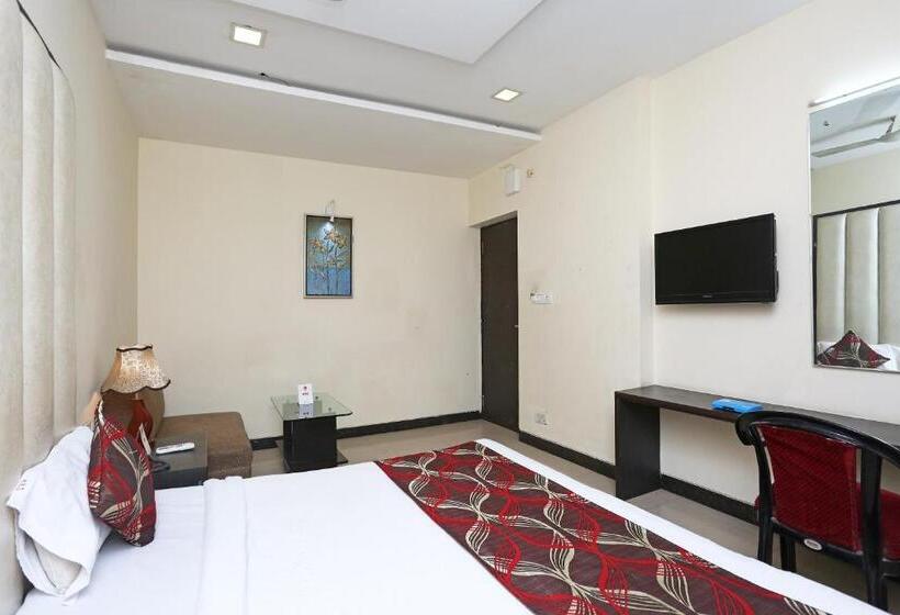 三人经典房间, Oyo 2660  Radhe Inn