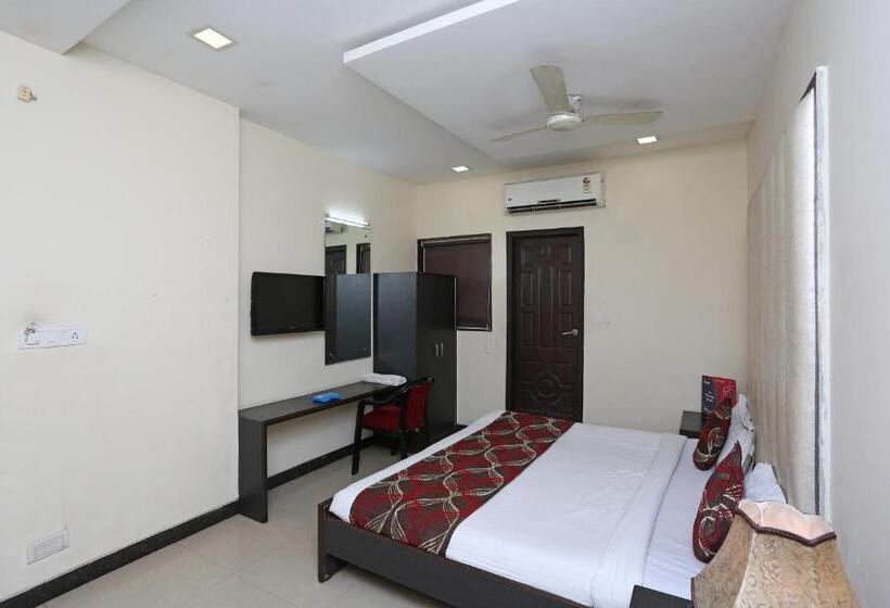 غرفة كلاسيكية ثلاثية, Oyo 2660  Radhe Inn