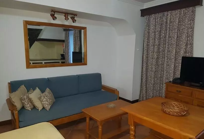 Standard-studio, Casa Da Capelinha