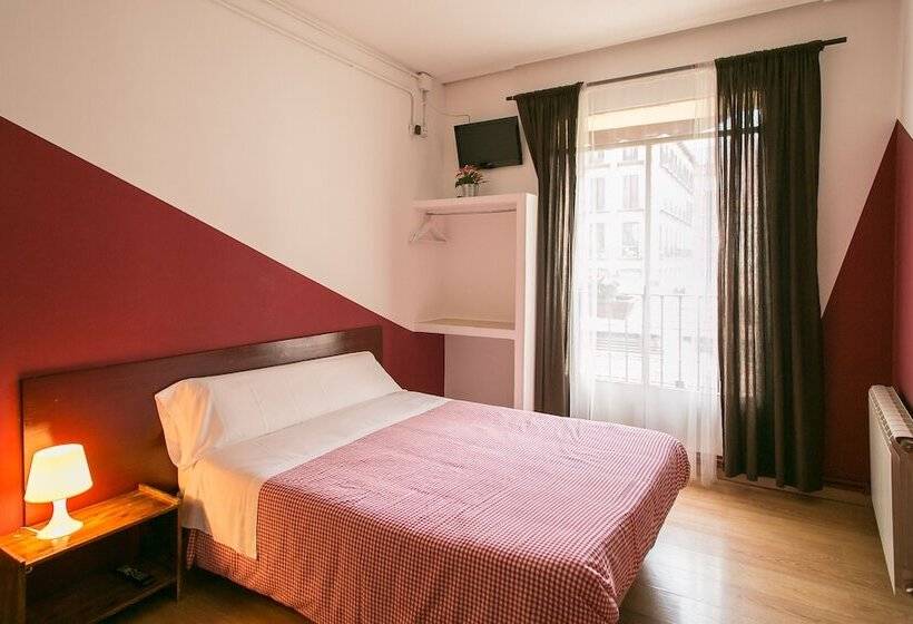 اتاق استاندارد با سرویس بهداشتی مشترک, Hostal La  Casa  De La  Plaza