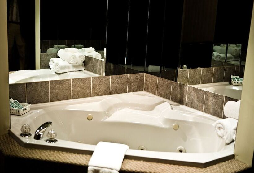 جناح جونيور, Auberge Du Draveur