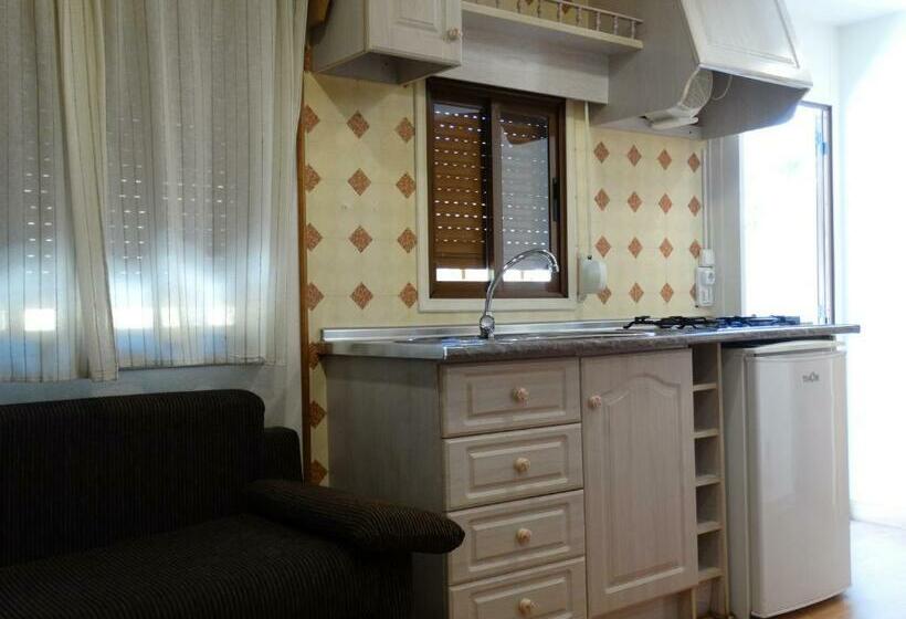 بانگلوی استاندارد, Camping Las Palmeras