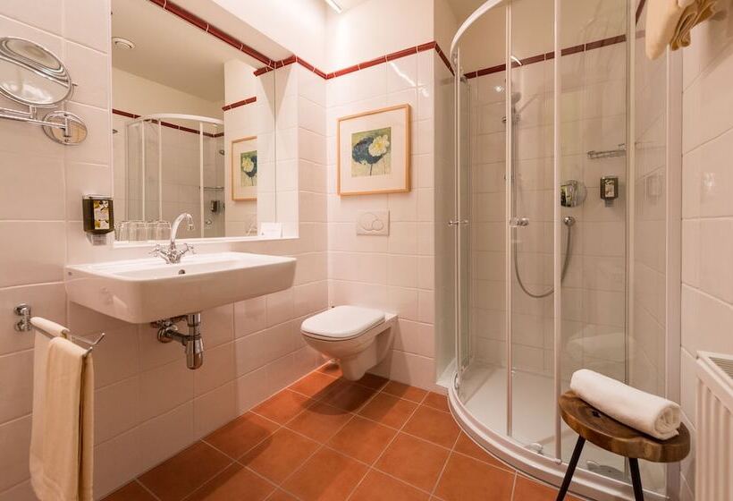 غرفة قياسية, Das Eisenberg