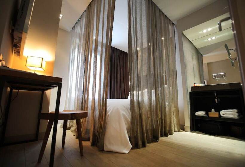 スタンダードルーム, Hidden