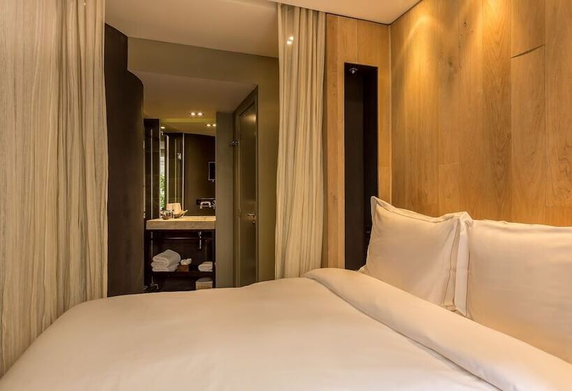 テラス付きスタンダードルーム, Hidden