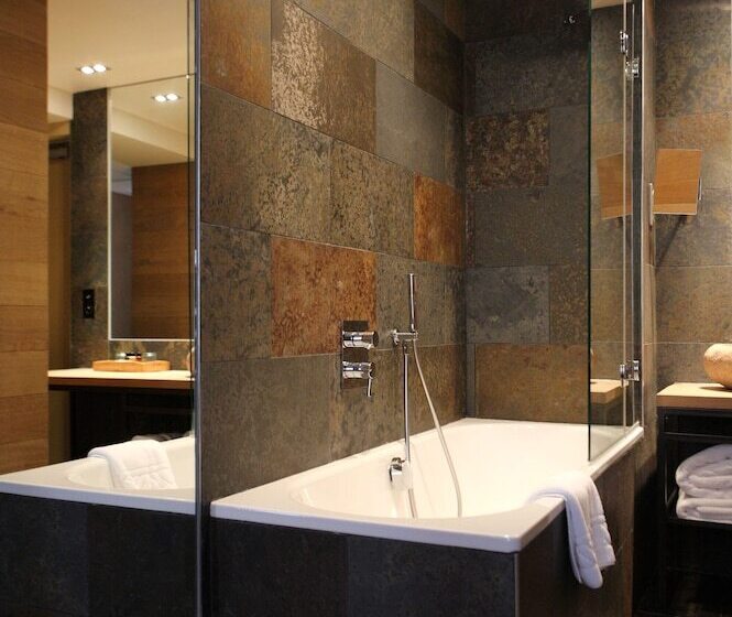 スタンダードルーム, Hidden