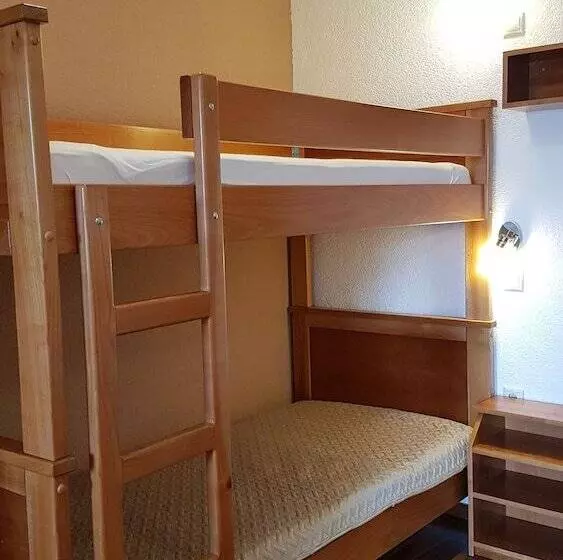 スタンダード４人部屋, House Tina