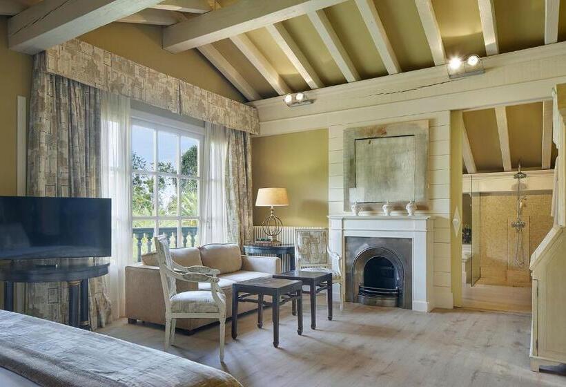 小型套房带泳池景, Iturregi