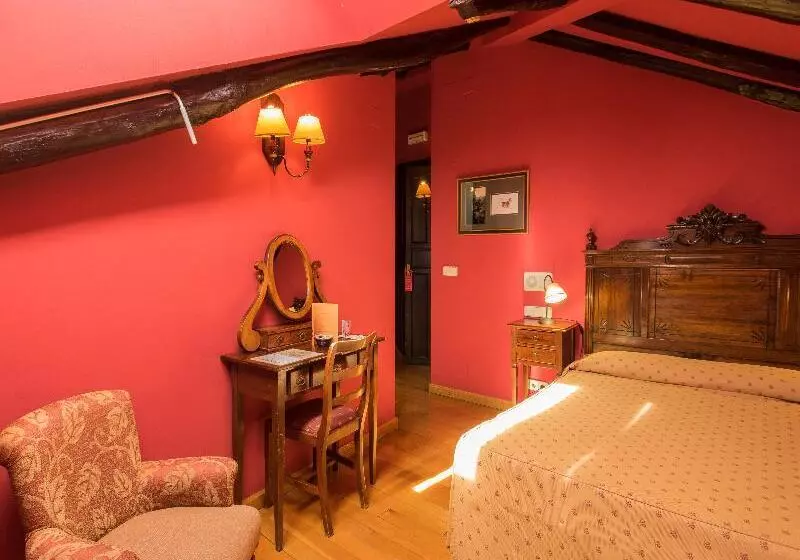 اتاق استاندارد یک نفره, La Posada Regia