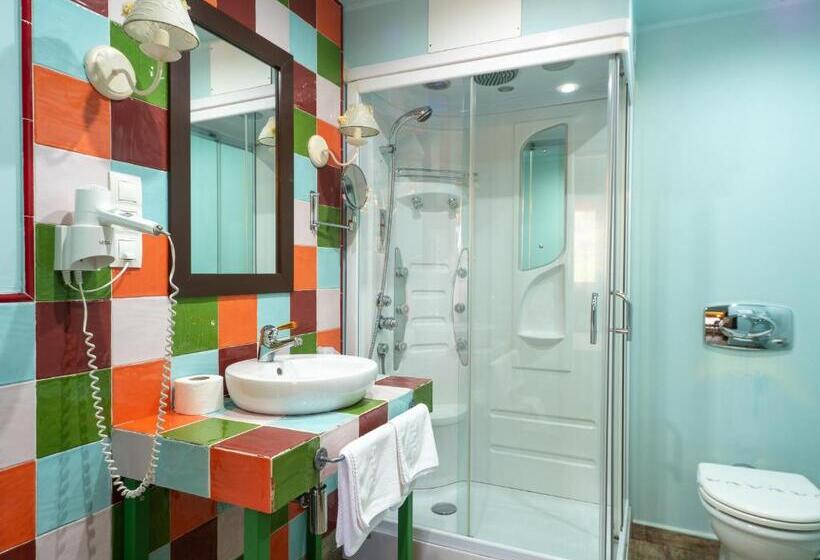 غرفة قياسية, La Posta Del Camín Real