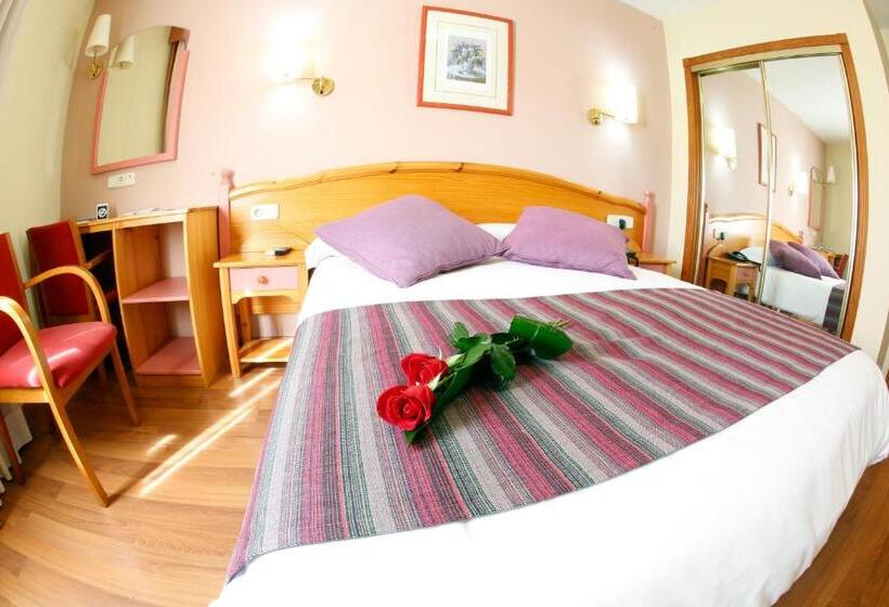 スタンダードルーム, Maria De Luna