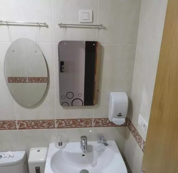 اتاق استاندارد چهار تخته, Toctoc Rooms