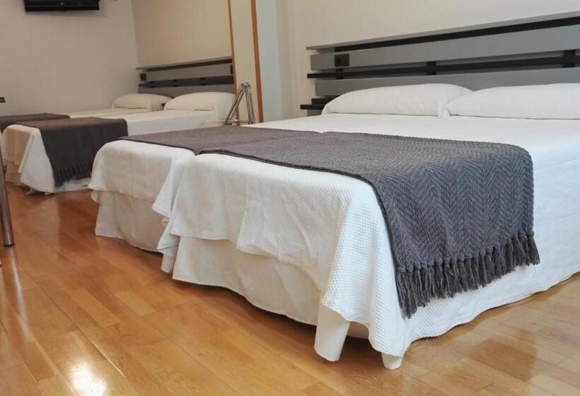 اتاق استاندارد چهار تخته, Toctoc Rooms