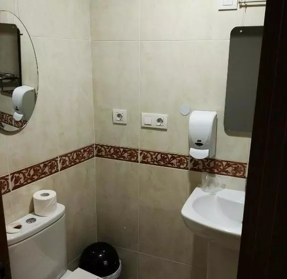 اتاق استاندارد سه نفره, Toctoc Rooms
