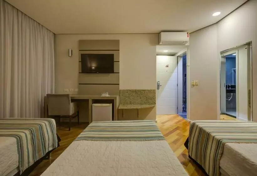 Deluxe Kolmen Hengen Huone, Viale Cataratas Hotel & Eventos