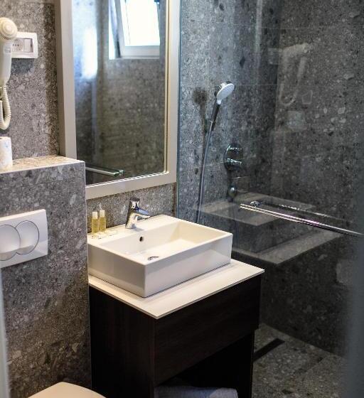 スタンダードルーム, Bono