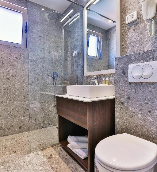 オーシャンビューファミリールーム, Bono