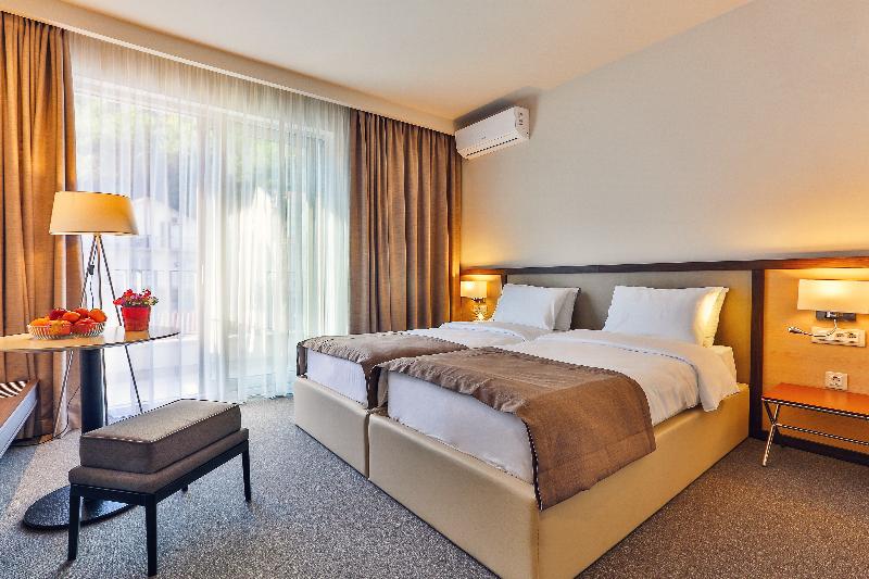 スタンダードルーム, Bono