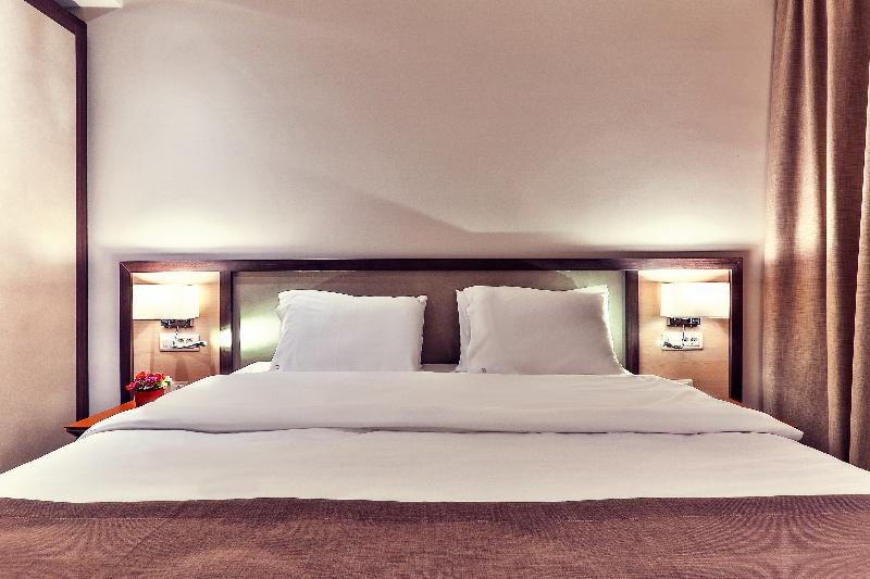 オーシャンビュースタンダードルーム, Bono