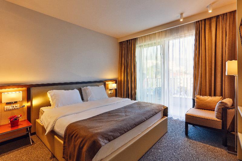 オーシャンビュースタンダードルーム, Bono