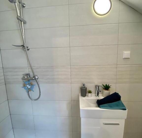 Basic Rum, Sleeping Sailor Boutique