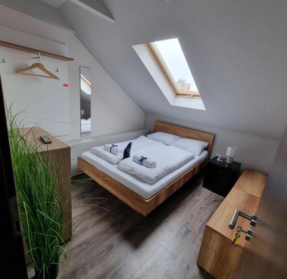 Fyrbädds Standardrum, Sleeping Sailor Boutique