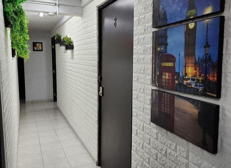 Quarto Economy, El Hostalito Metepec