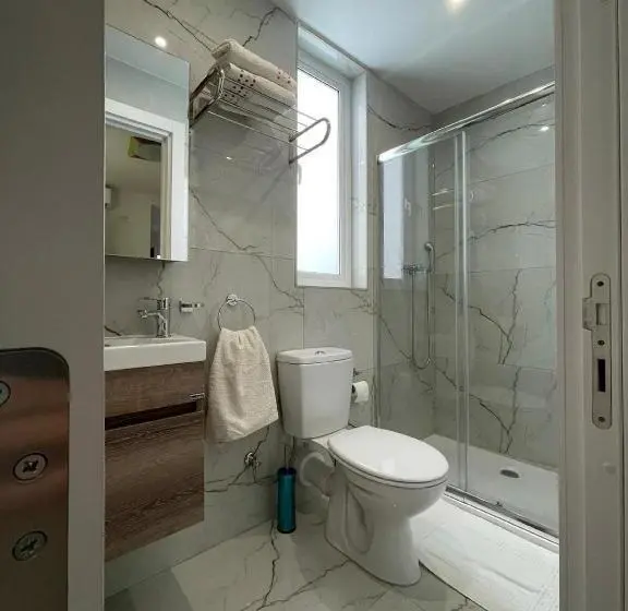 Standard Room with Balcony Side Sea View, La Reggia Seaview Guesthouse