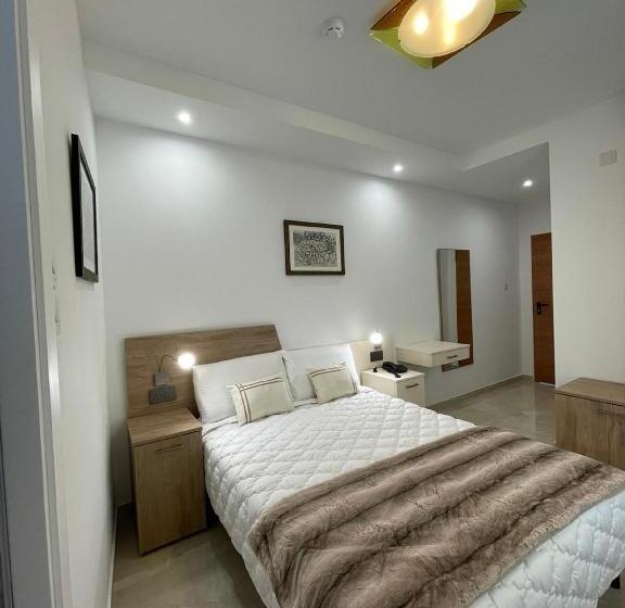 Standard Room with Balcony Side Sea View, La Reggia Seaview Guesthouse