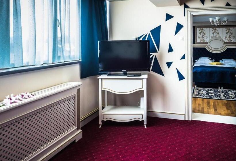 דירה בת חדר שינה 1 עם מרפסת, Sky Park Home