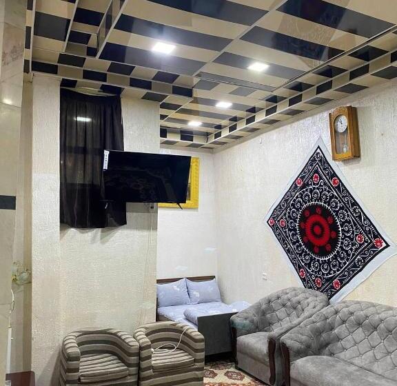 اتاق خانوادگی, Hostel Nabi Bobo