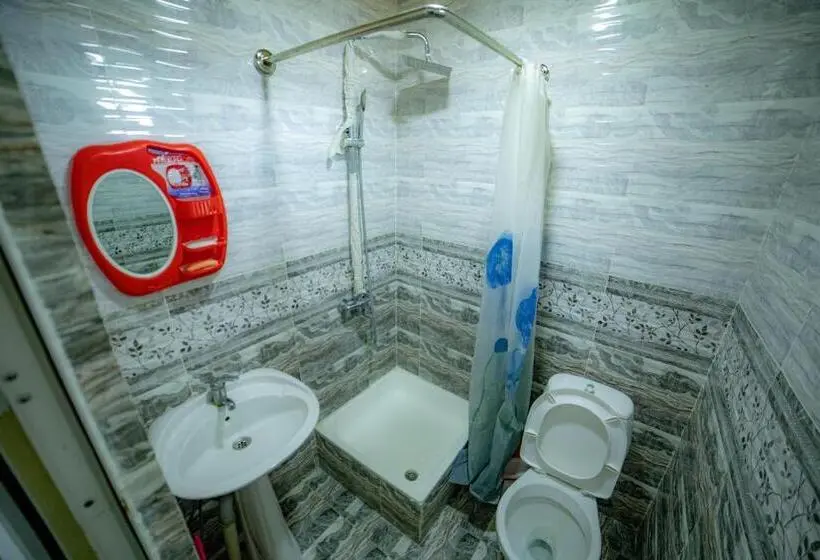 اتاق راحتی سه تخته, Hostel Nabi Bobo