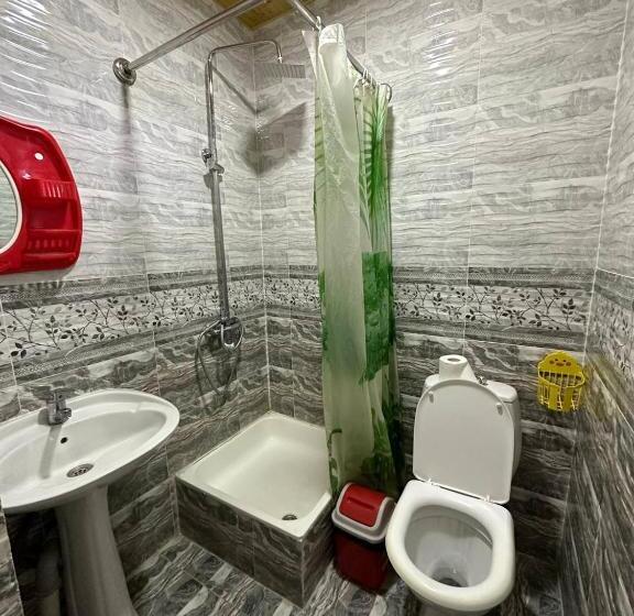 اتاق راحتی سه تخته, Hostel Nabi Bobo